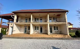 Apartmanovy Dom Flora