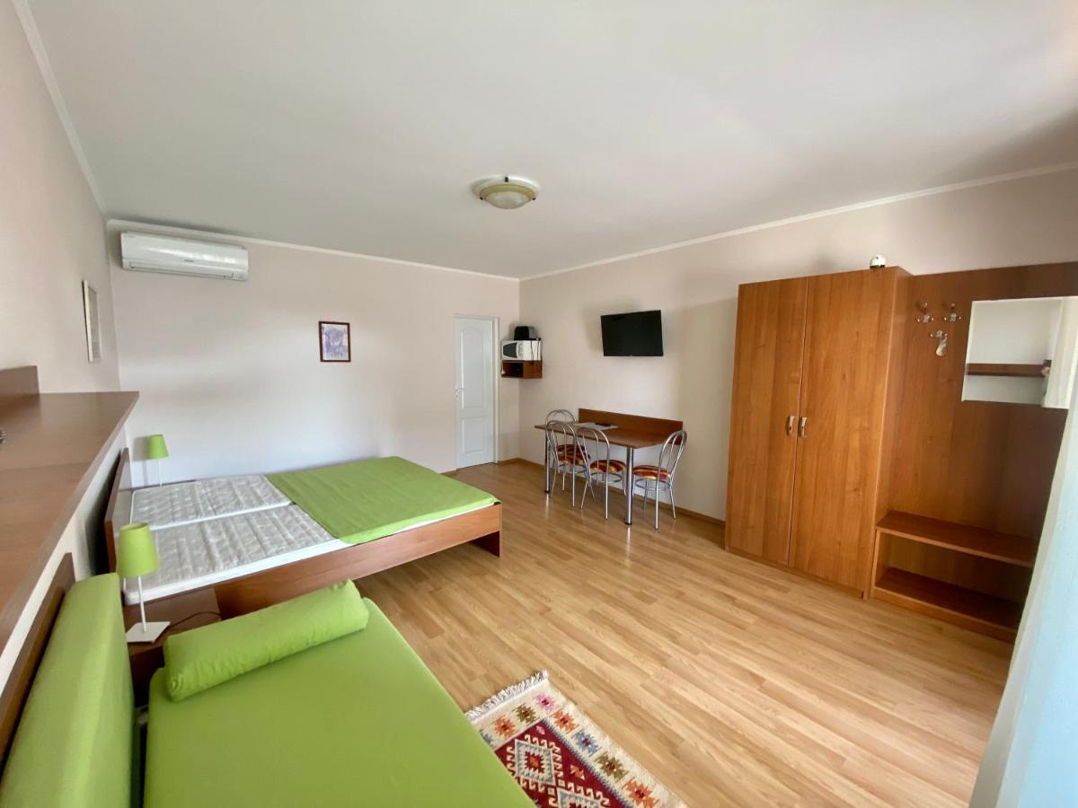 Apartmanovy Dom Flora Veľký Meder Zewnętrze zdjęcie