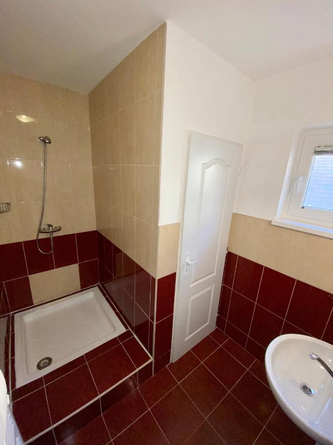Apartmanovy Dom Flora Veľký Meder Zewnętrze zdjęcie